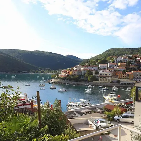 Apartment In 16930 Rabac
